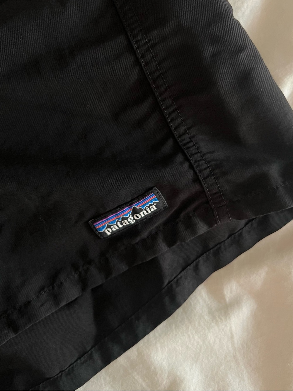 Patagonia 5 inch Black Baggies - Picture 5 of 6
